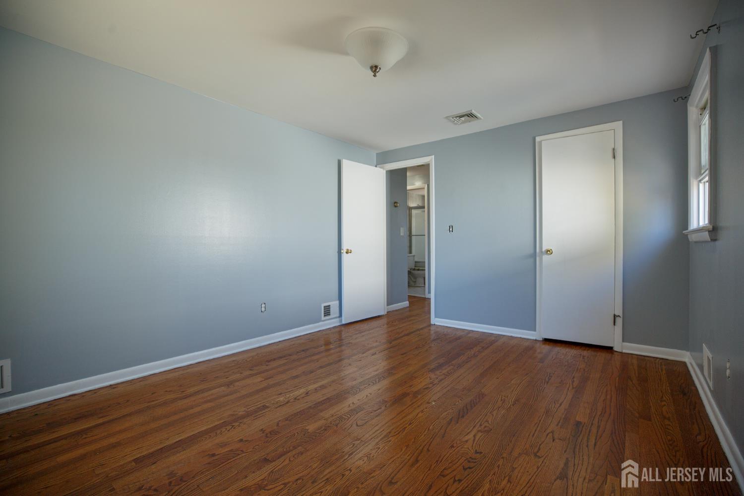 373 Hyatt Street Avenel NJ 07001