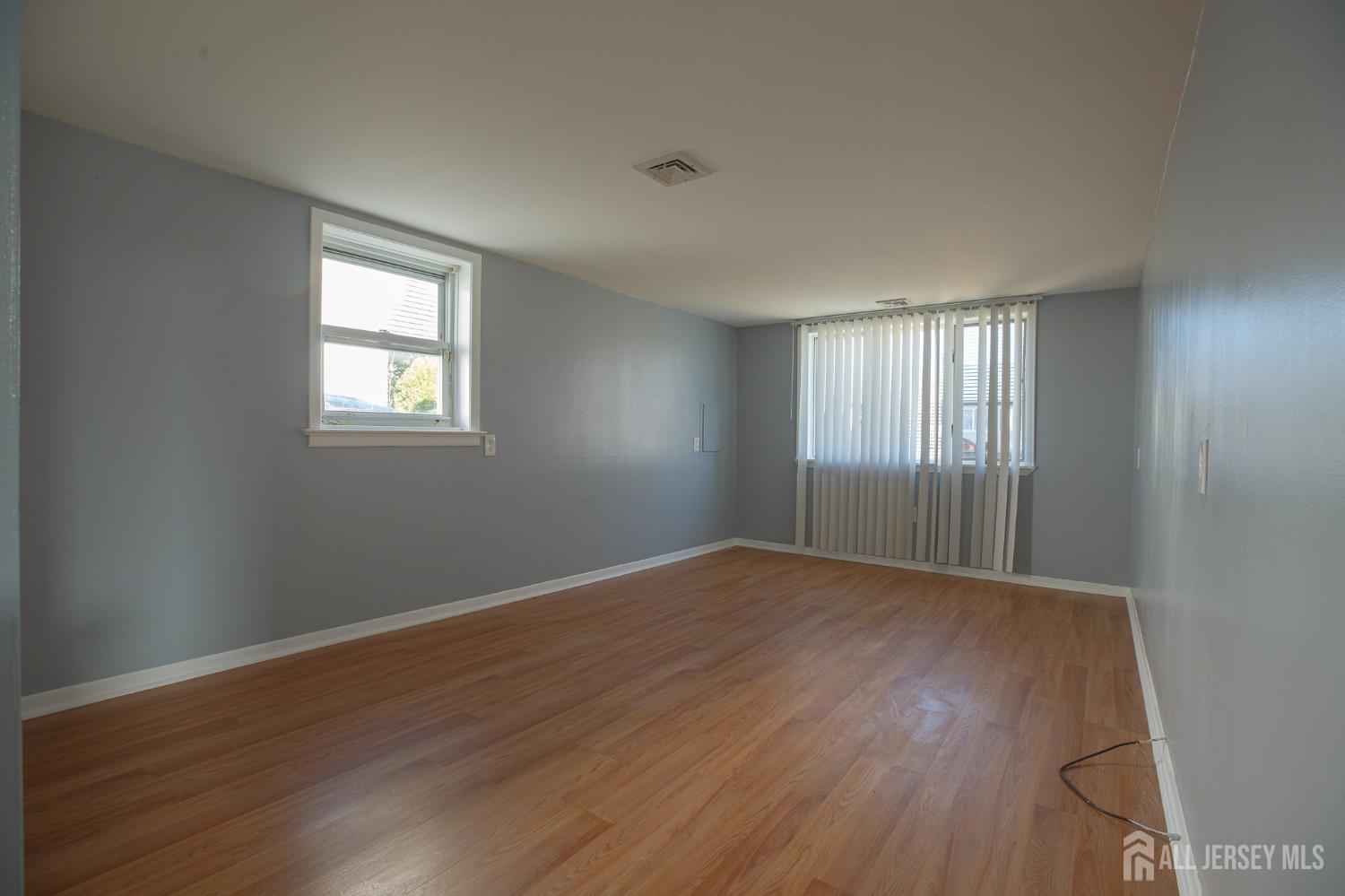 373 Hyatt Street Avenel NJ 07001