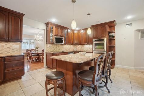 12 Edgewood Road Edison NJ 08820