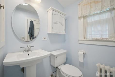 12 Edgewood Road Edison NJ 08820