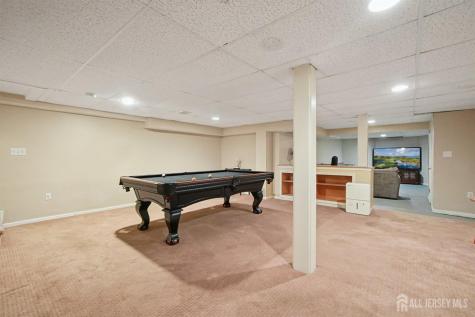 12 Edgewood Road Edison NJ 08820