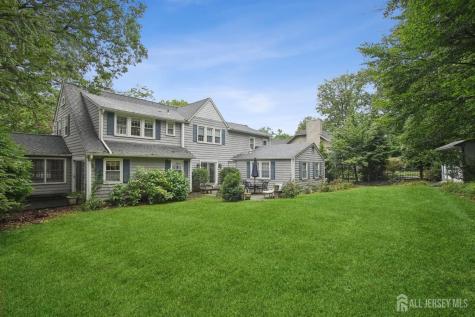 12 Edgewood Road Edison NJ 08820