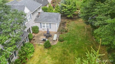 12 Edgewood Road Edison NJ 08820