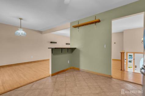 3 Wilton Avenue Middlesex NJ 08846