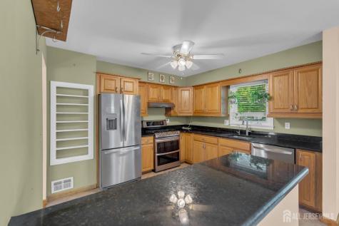3 Wilton Avenue Middlesex NJ 08846