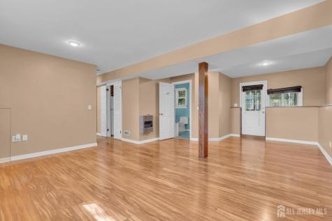 3 Wilton Avenue Middlesex NJ 08846
