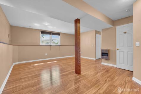 3 Wilton Avenue Middlesex NJ 08846