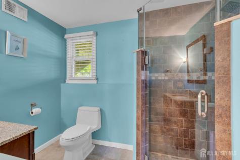 3 Wilton Avenue Middlesex NJ 08846