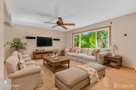 3 Wilton Avenue Middlesex NJ 08846