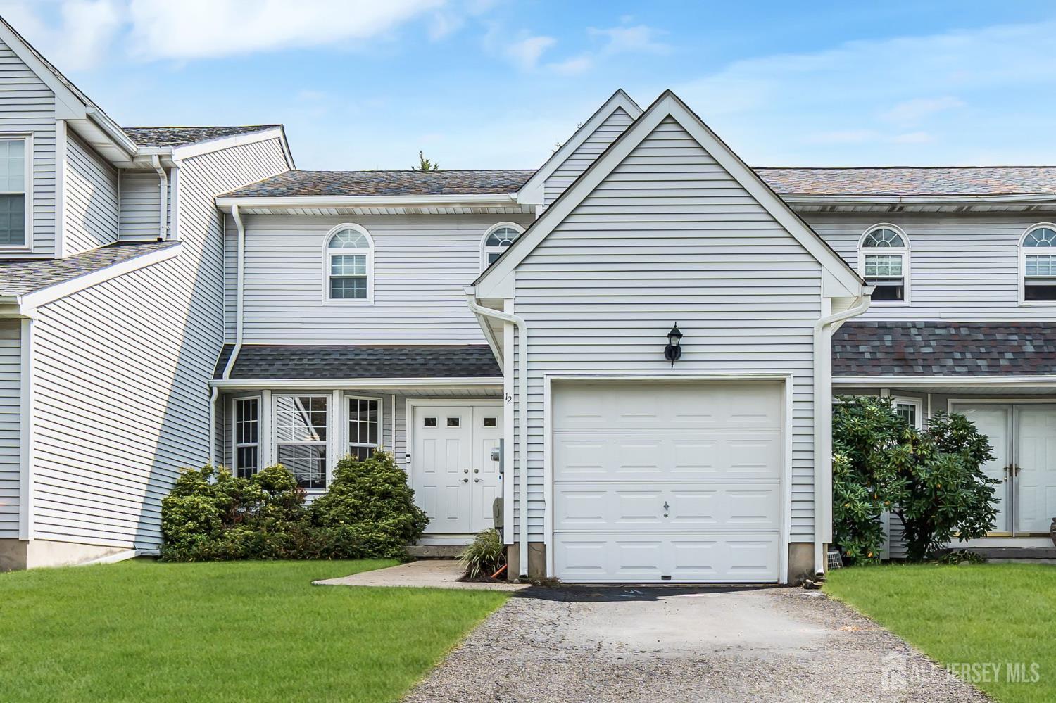 12 Munsee Trail Branchburg NJ 08876