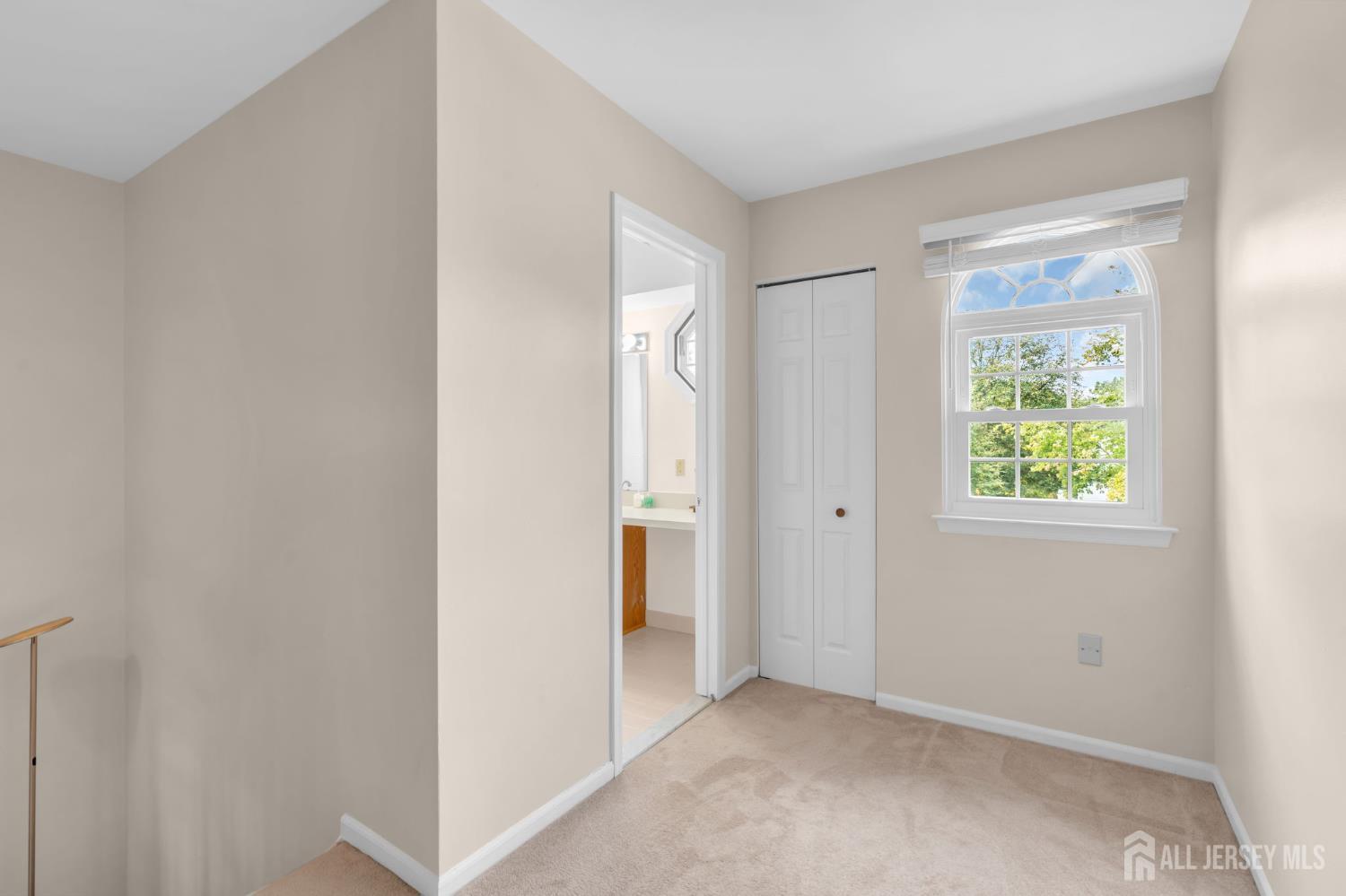 12 Munsee Trail Branchburg NJ 08876
