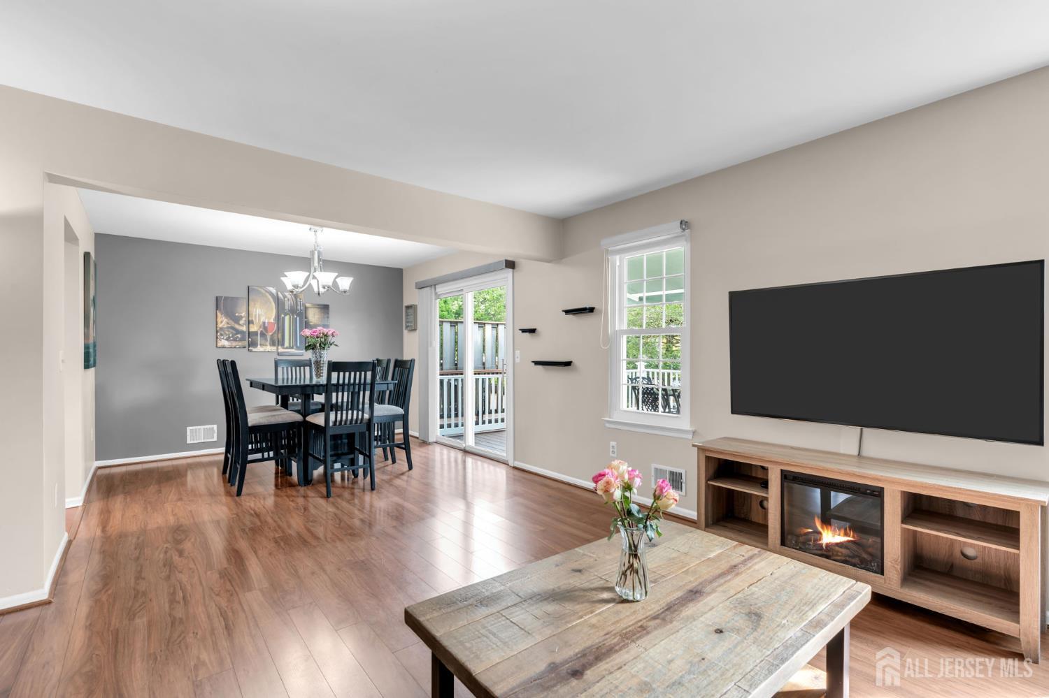 12 Munsee Trail Branchburg NJ 08876