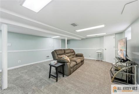 50 3rd Street Fords NJ 08863