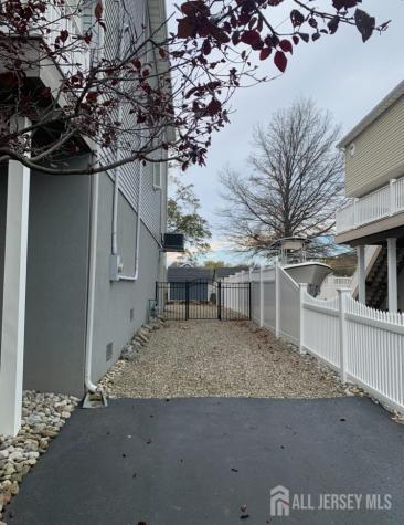 911 Harris Avenue Union Beach NJ 07735