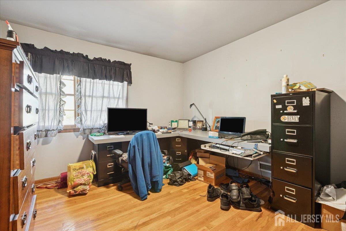 28 Debra Place Sewaren NJ 07077