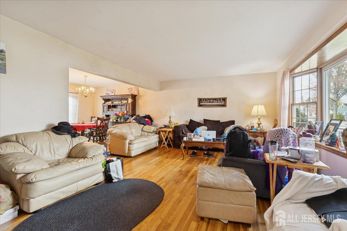 28 Debra Place Sewaren NJ 07077