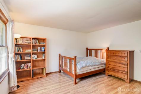 61 Avenue I Avenue Monroe NJ 08831