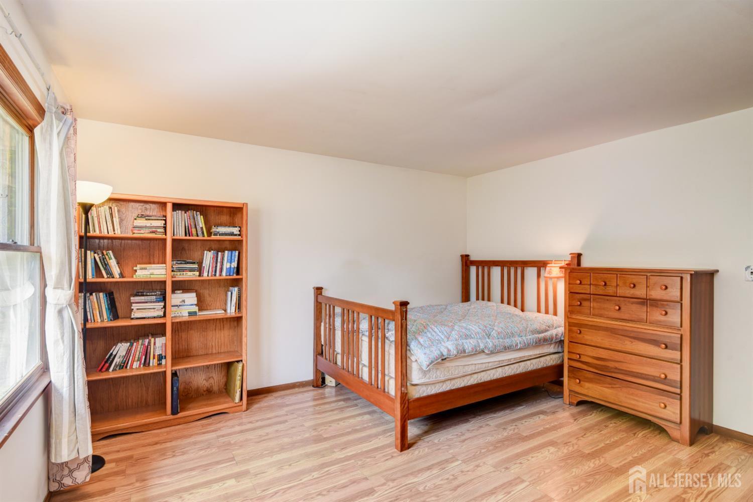 61 Avenue I Avenue Monroe NJ 08831