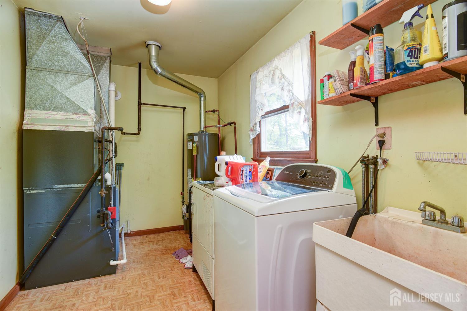61 Avenue I Avenue Monroe NJ 08831