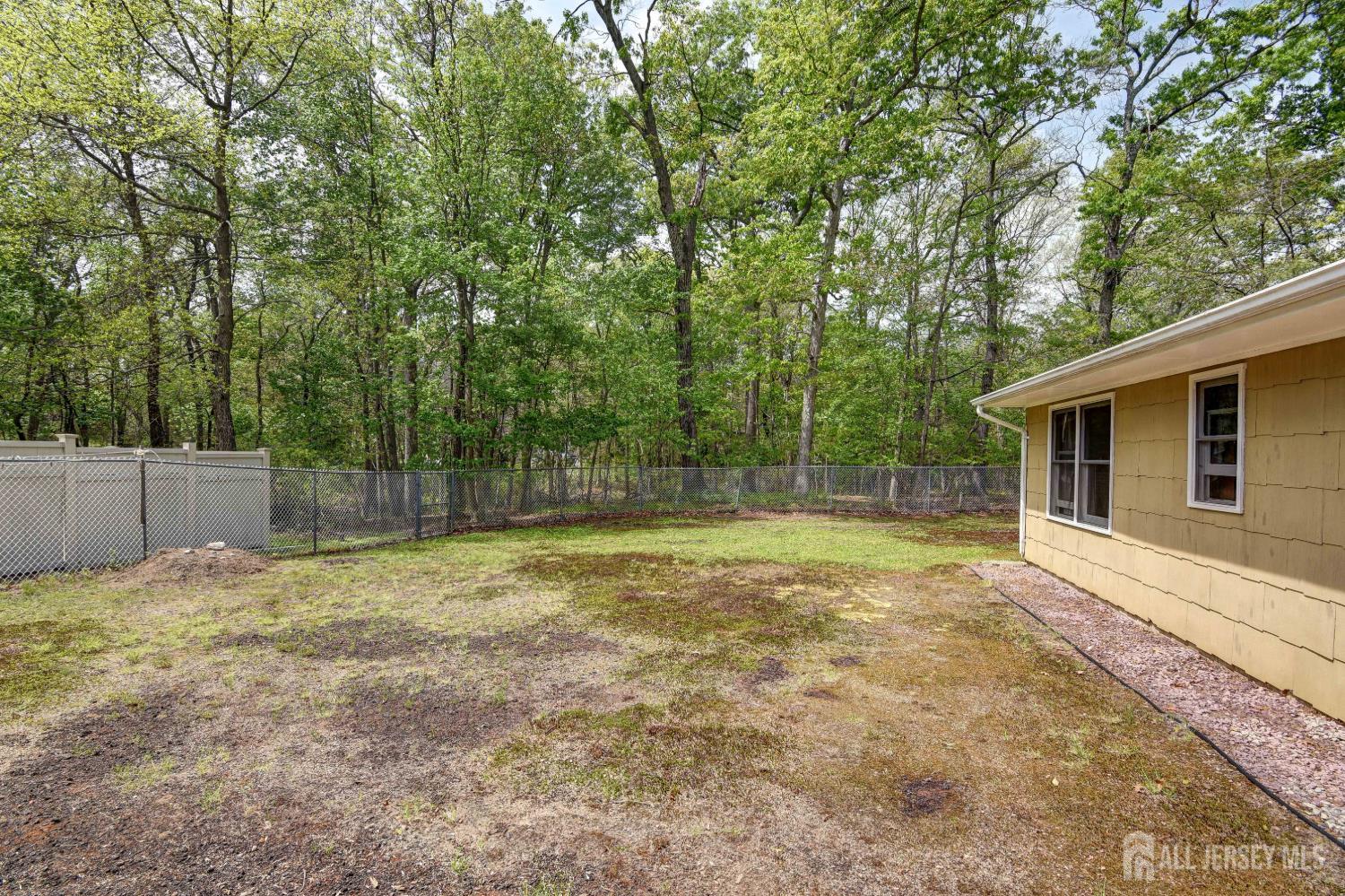 61 Avenue I Avenue Monroe NJ 08831