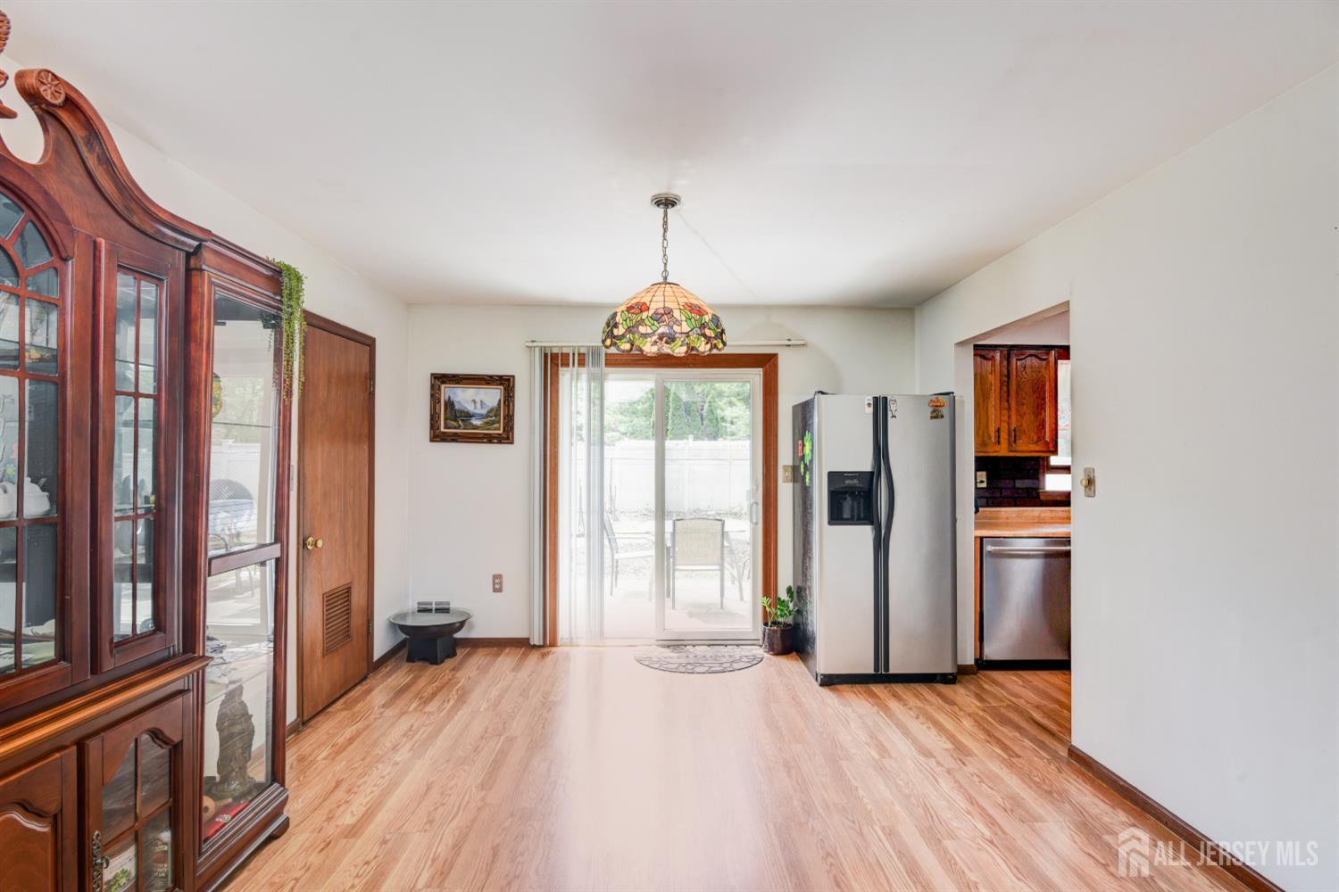 61 Avenue I Avenue Monroe NJ 08831