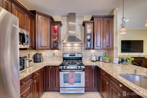 6 Fordham Court South Brunswick NJ 08824