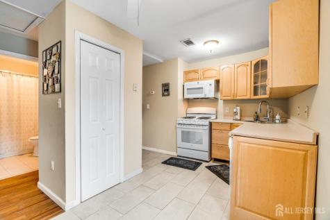 2502 Linder Avenue North Brunswick NJ 08902