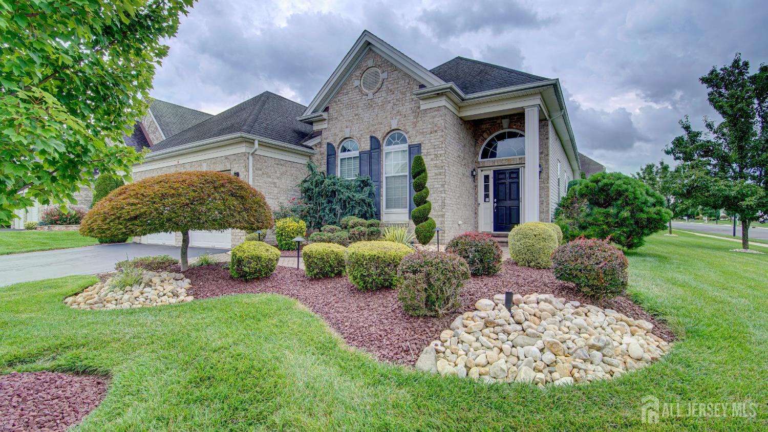 2 Troon Court Monroe NJ 08831