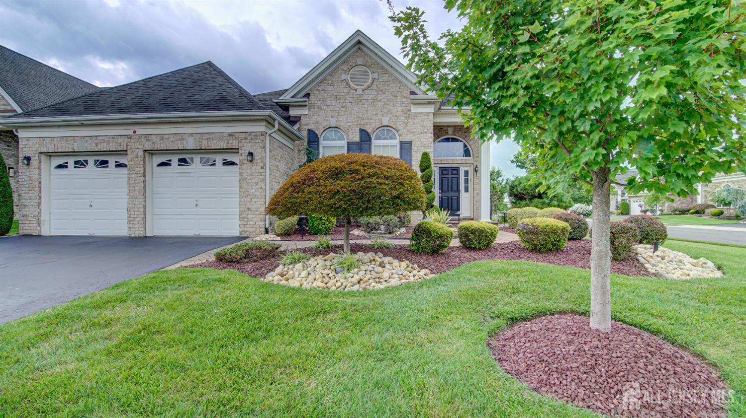 2 Troon Court Monroe NJ 08831