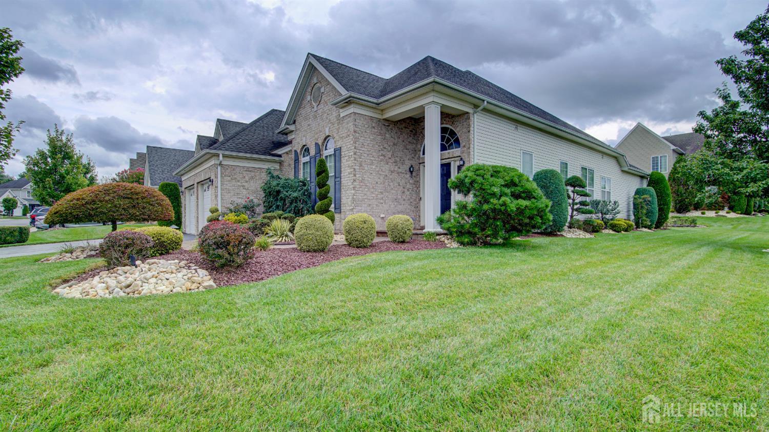 2 Troon Court Monroe NJ 08831