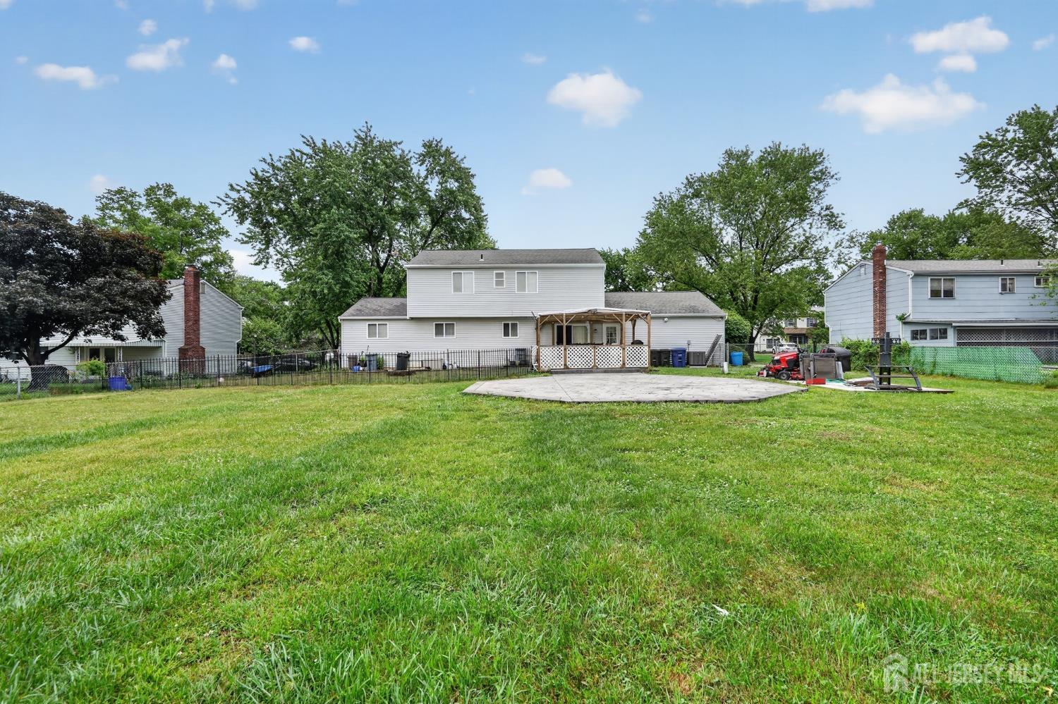 100 Coachman Drive Florence NJ 08505