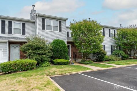 97 Brookview Circle Jamesburg NJ 08831