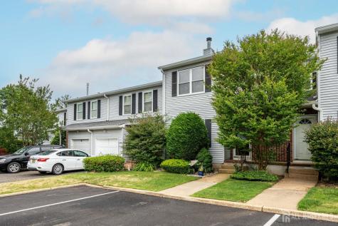 97 Brookview Circle Jamesburg NJ 08831