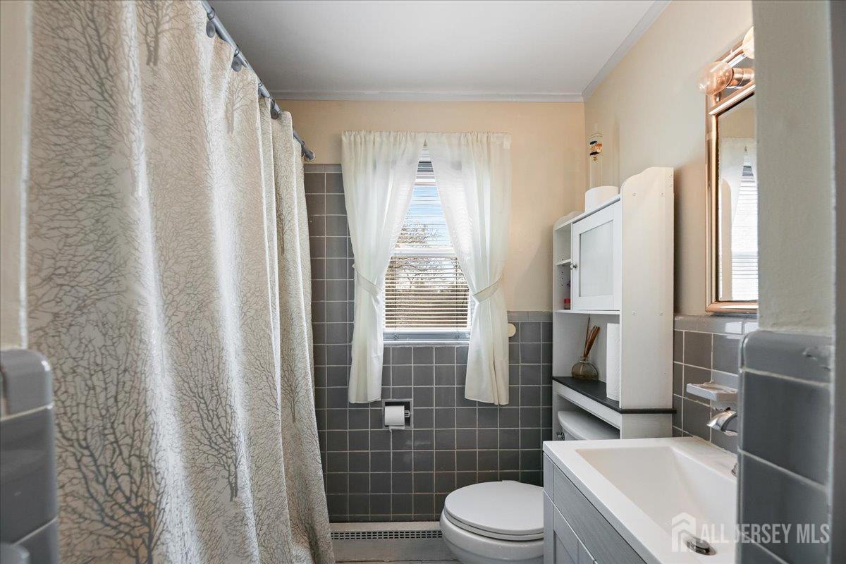 439 Fairview Avenue Colonia NJ 07067