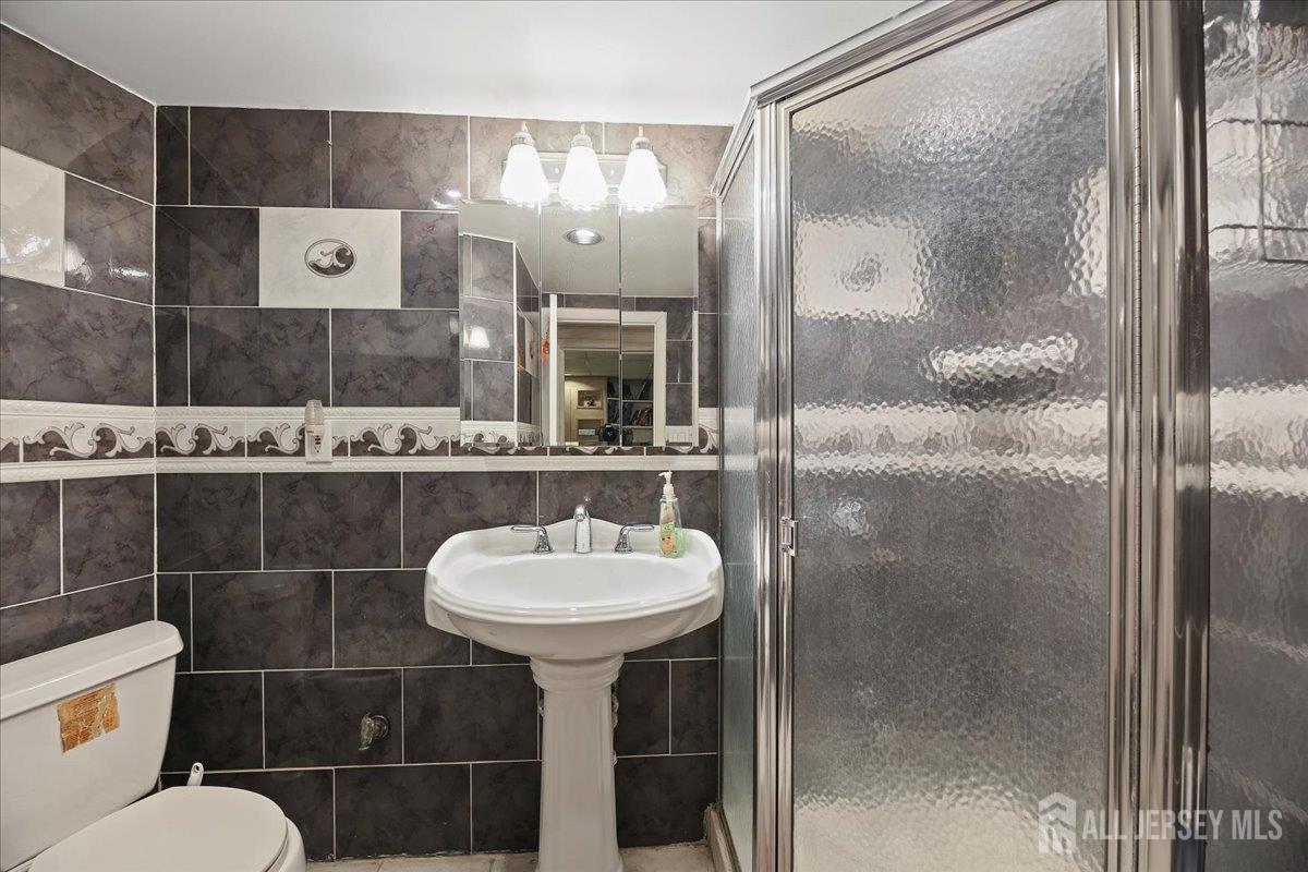 439 Fairview Avenue Colonia NJ 07067