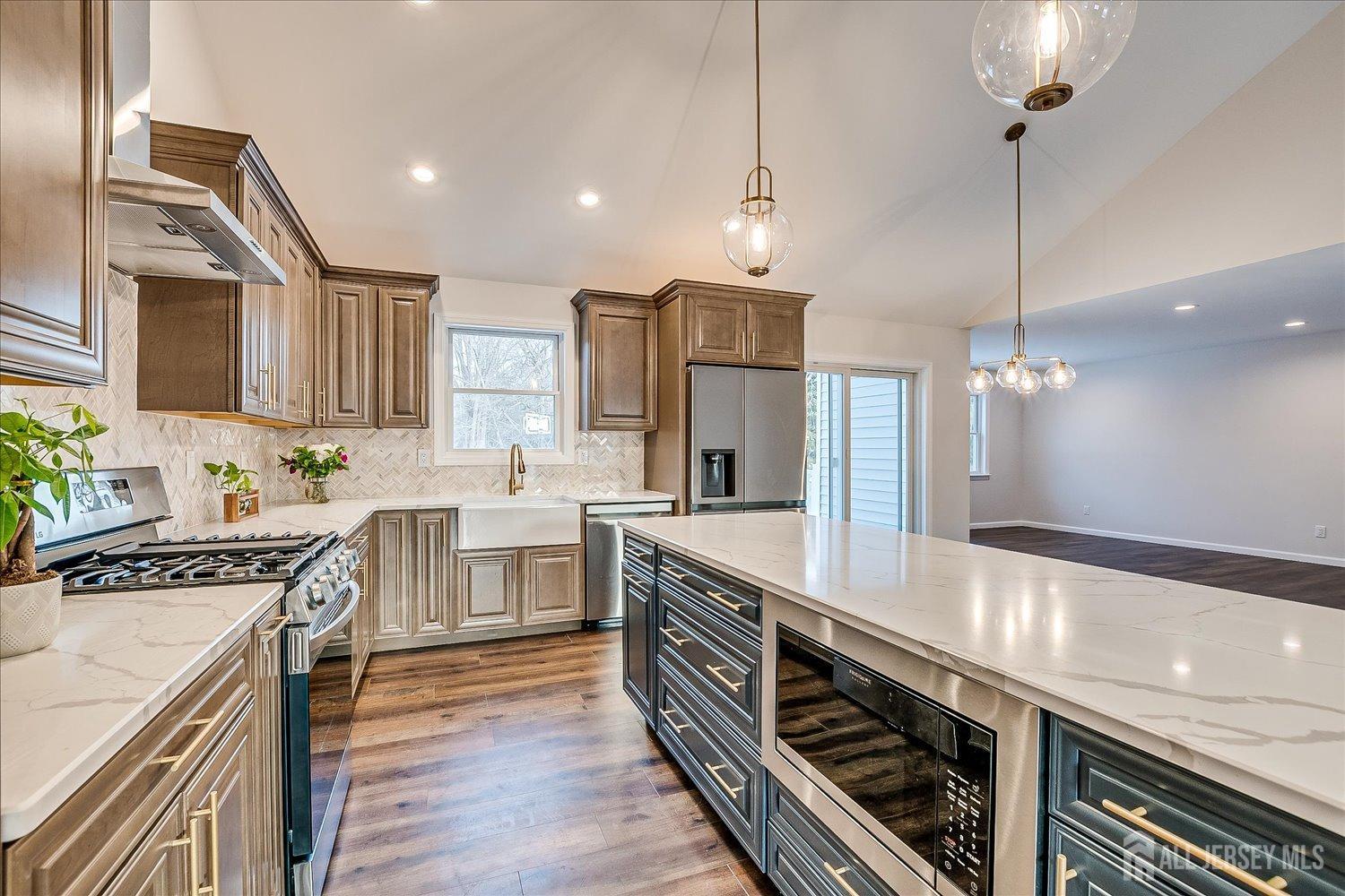83 Sagamore Avenue Edison NJ 08820