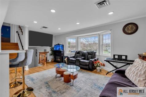 5 Travis Court Monroe NJ 08831