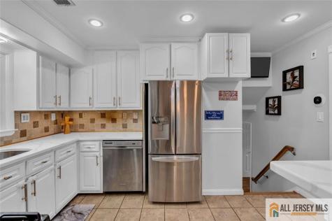 5 Travis Court Monroe NJ 08831