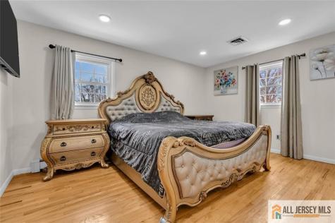 5 Travis Court Monroe NJ 08831
