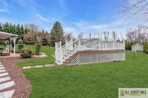 5 Travis Court Monroe NJ 08831