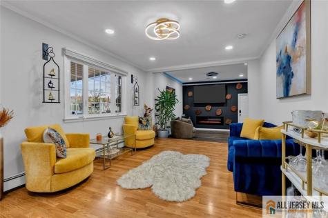 5 Travis Court Monroe NJ 08831