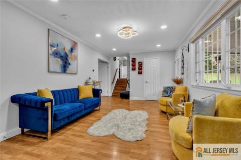 5 Travis Court Monroe NJ 08831