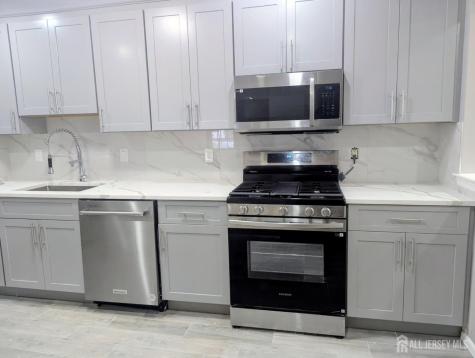 259 Retta Court Piscataway NJ 08854
