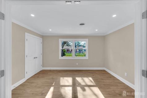 3 Pembroke Lane Toms River NJ 08757