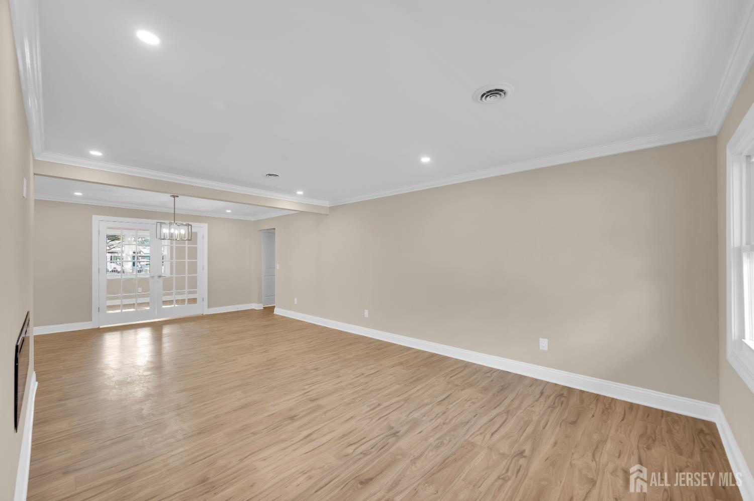 3 Pembroke Lane Toms River NJ 08757