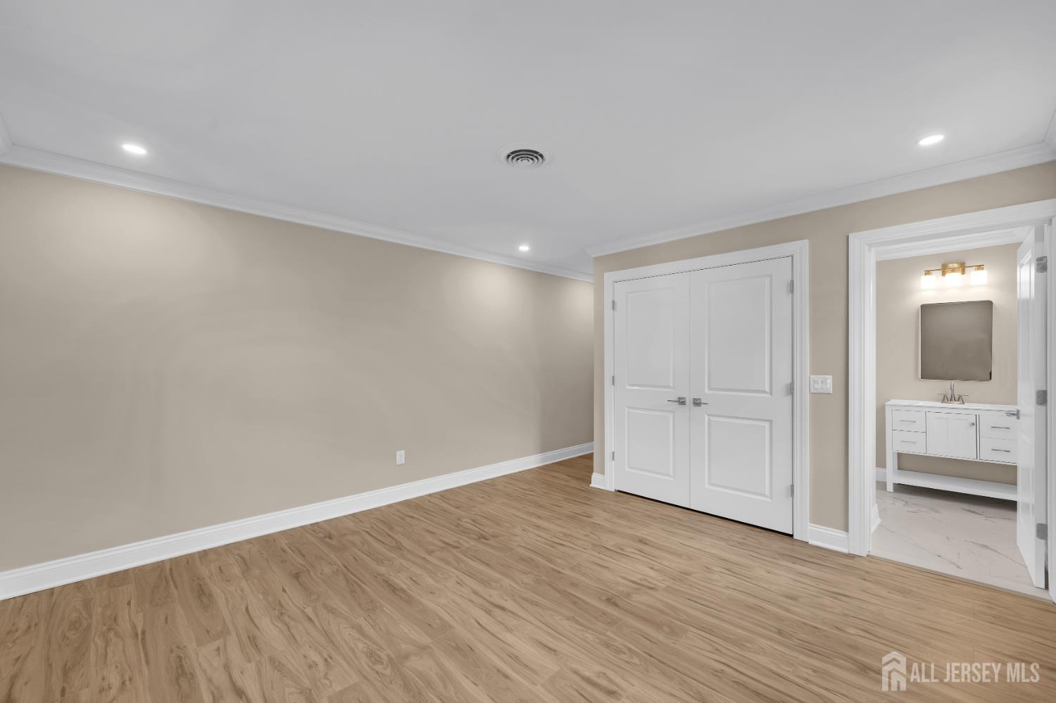 3 Pembroke Lane Toms River NJ 08757