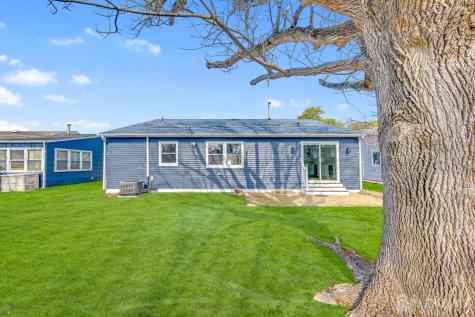3 Pembroke Lane Toms River NJ 08757