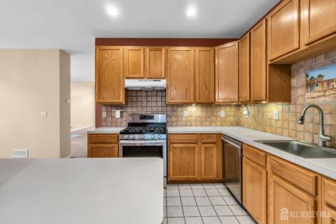 9 N Stallion Court Franklin Twsp NJ 08873