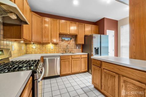 9 N Stallion Court Franklin Twsp NJ 08873