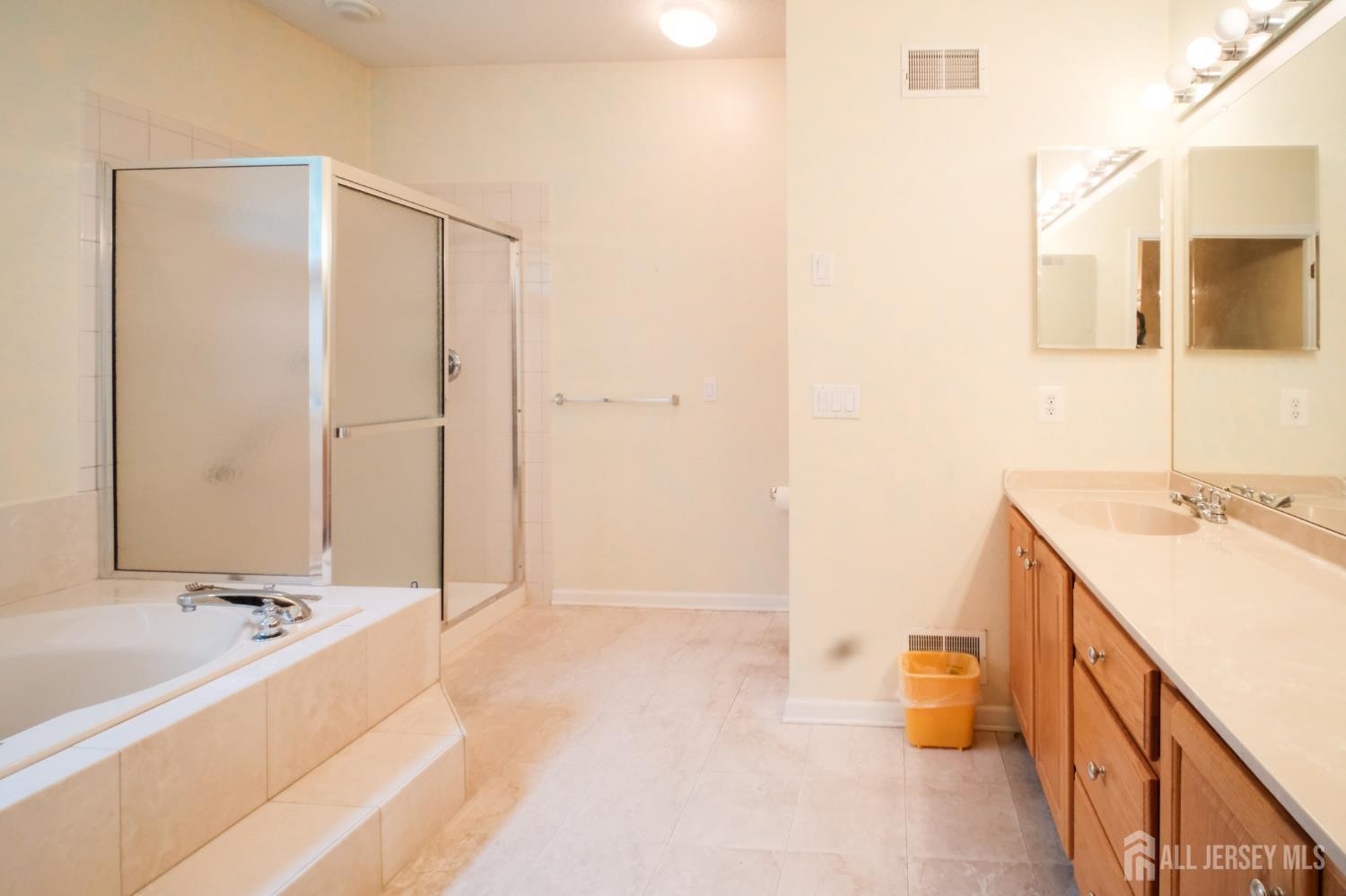 40 Sherwood Drive Monroe NJ 08831
